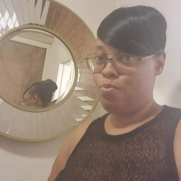 Meet your Posher, Leah - Picture 8 of 11